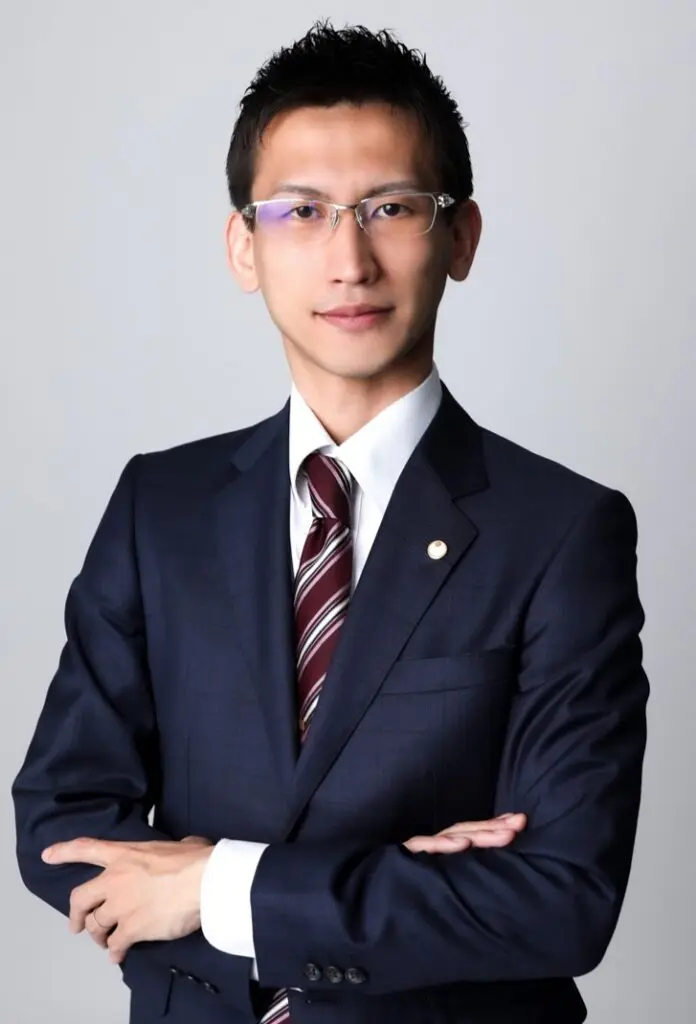 税理士：藤本　剛平